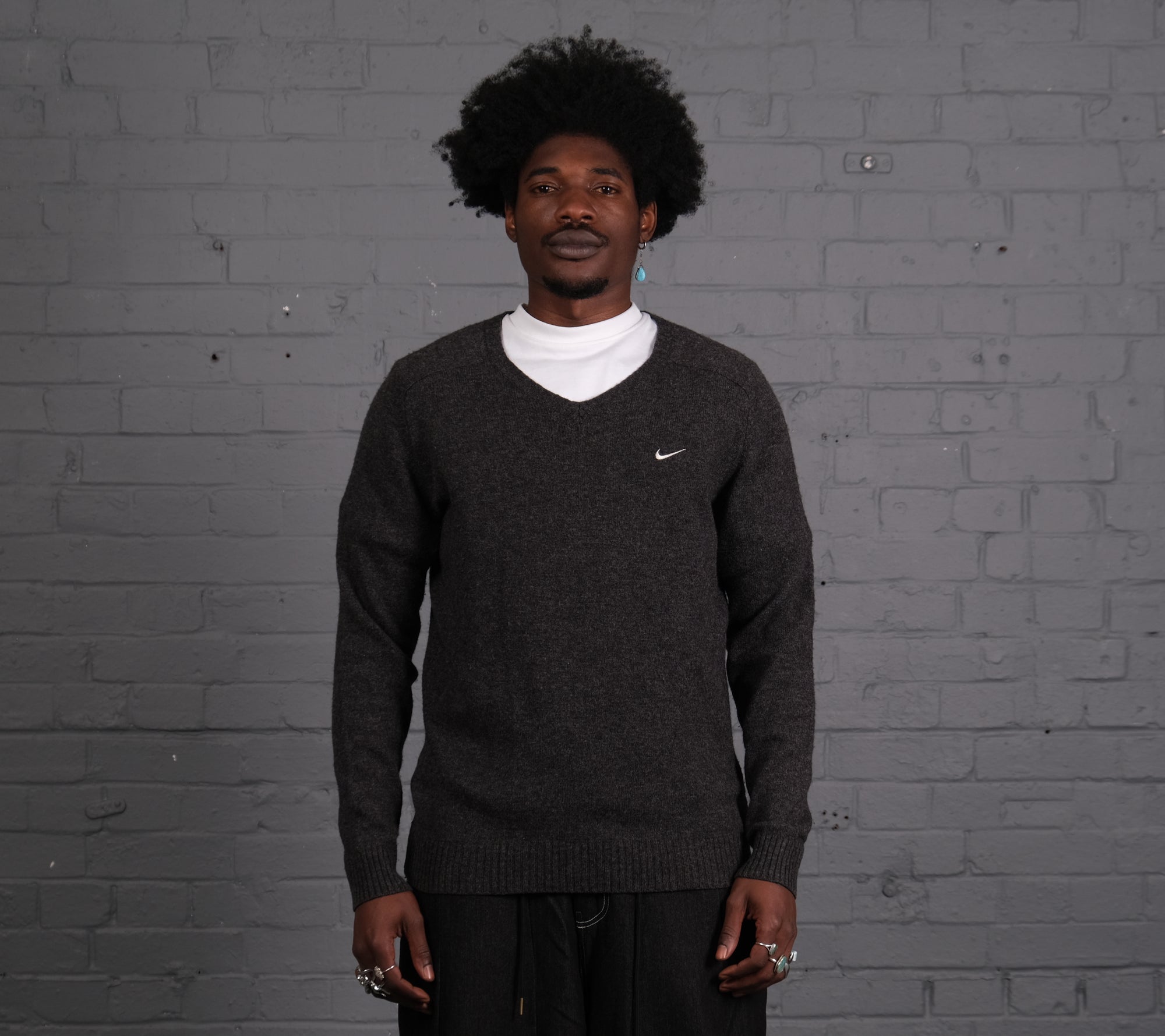 Vintage Nike Knitted V-Neck Jumper in Grey