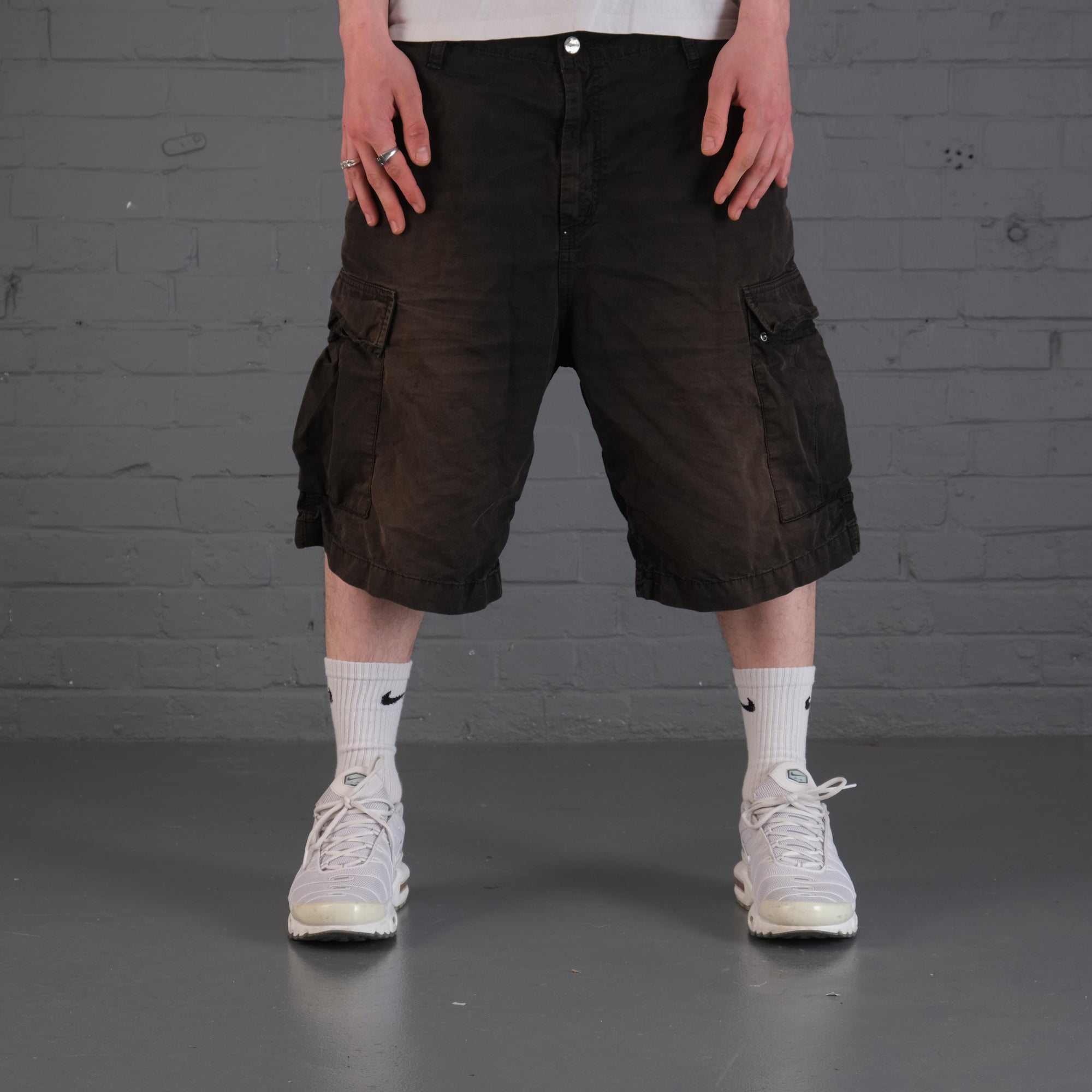 Vintage Carhartt Cargo Shorts in Black