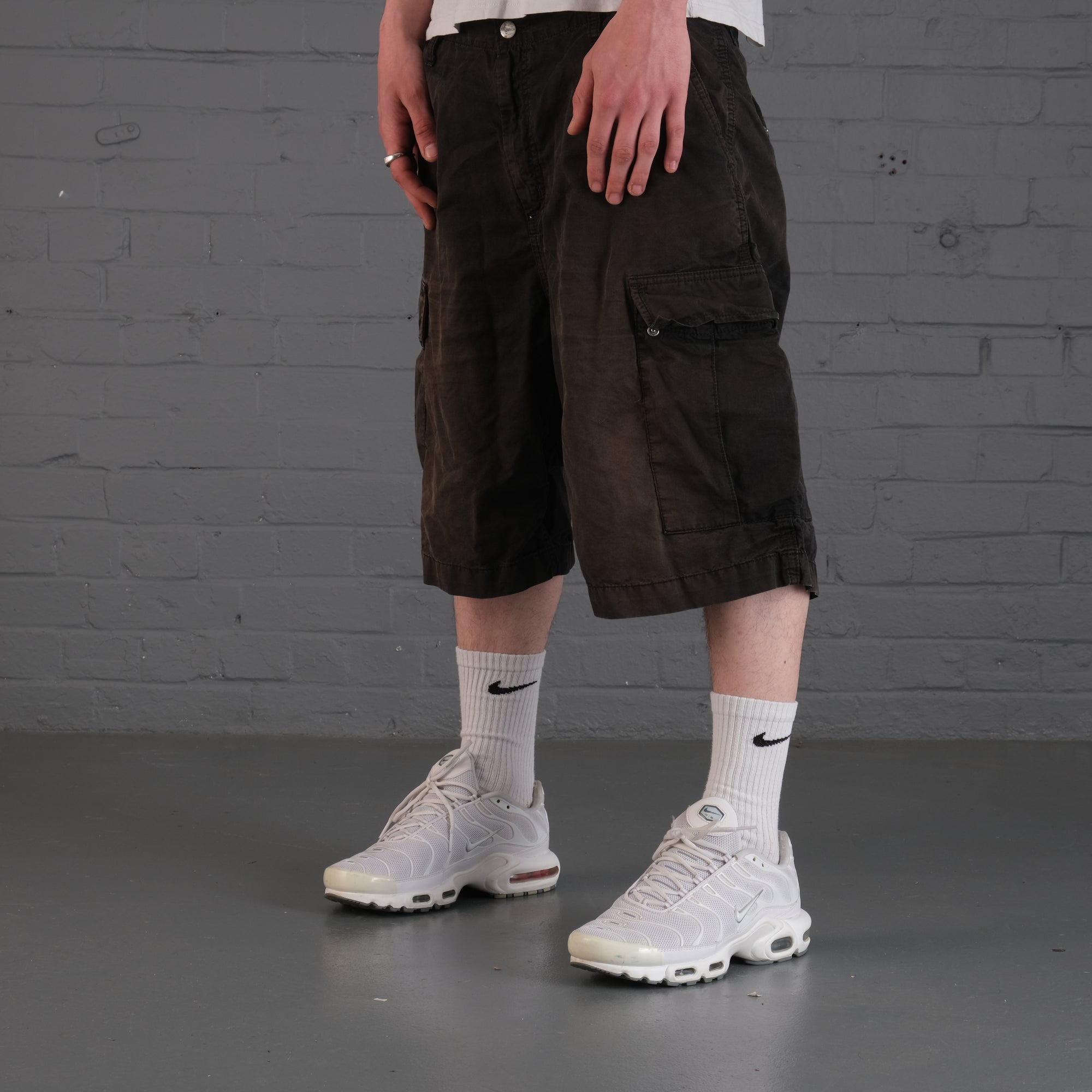 Vintage Carhartt Cargo Shorts in Black