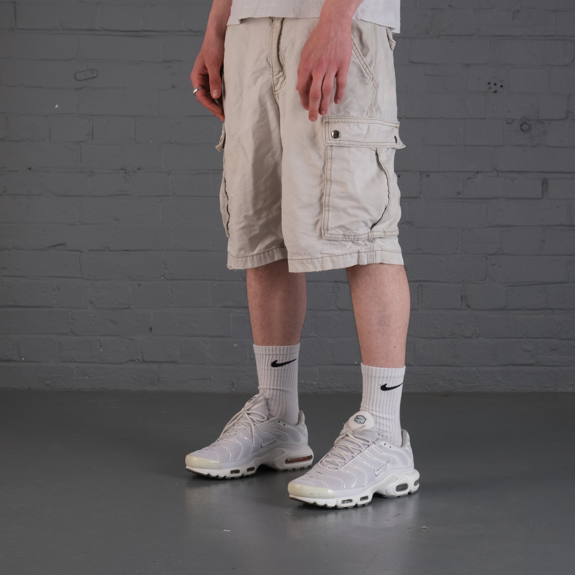 Vintage Carhartt Cargo Shorts in Cream