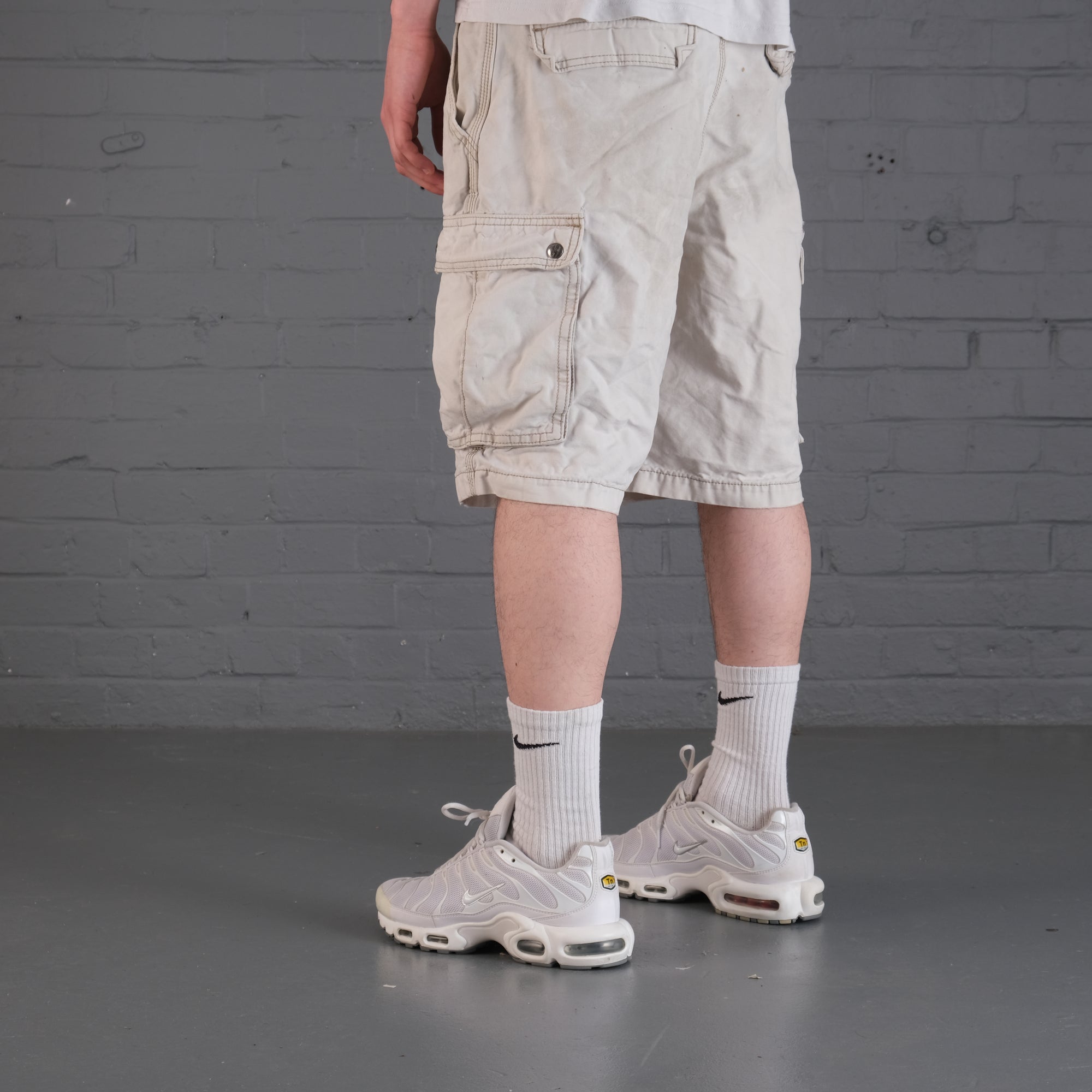 Vintage Carhartt Cargo Shorts in Cream