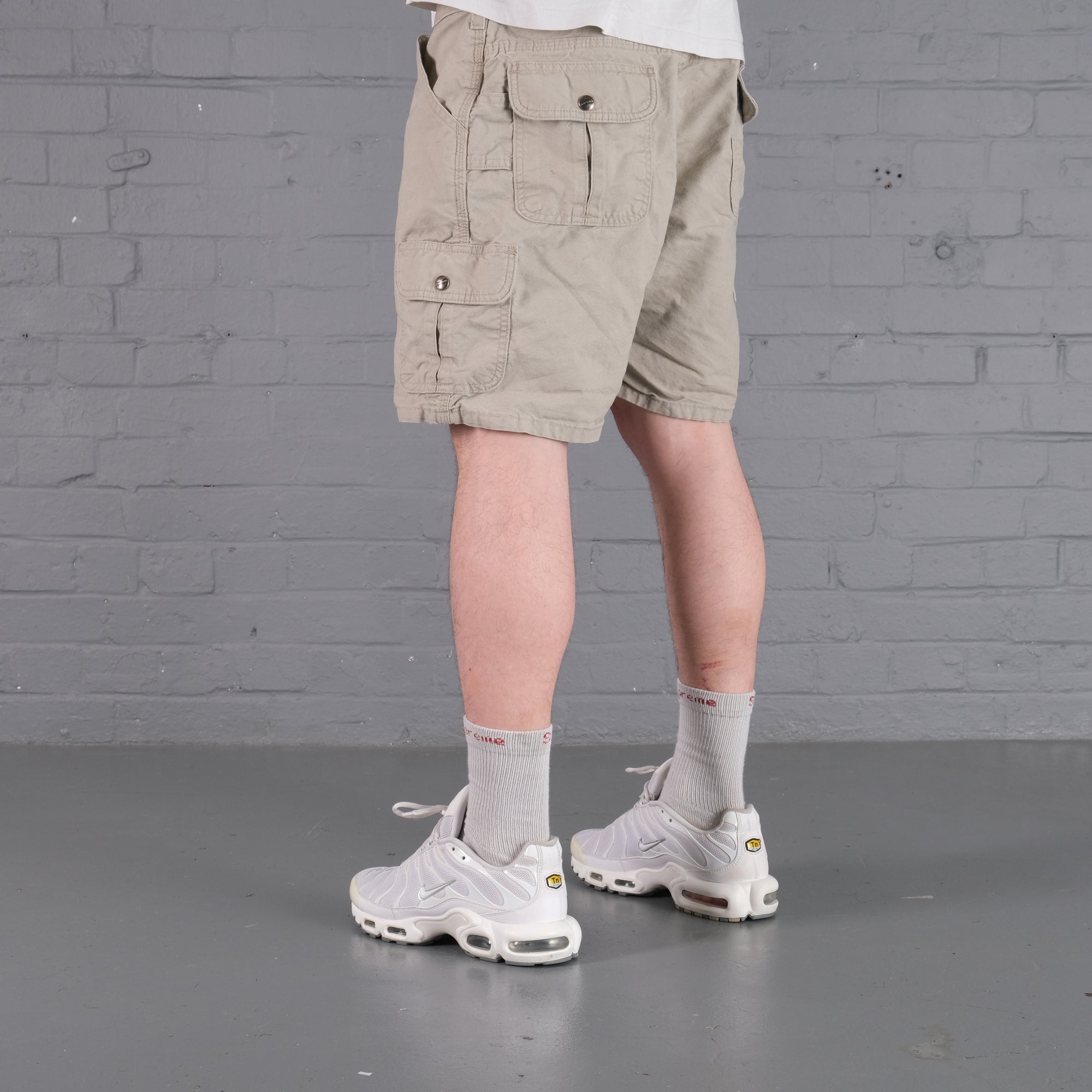 Vintage Carhartt Cargo shorts in Cream