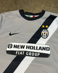 Vintage Juventus '09 Away Football Jersey