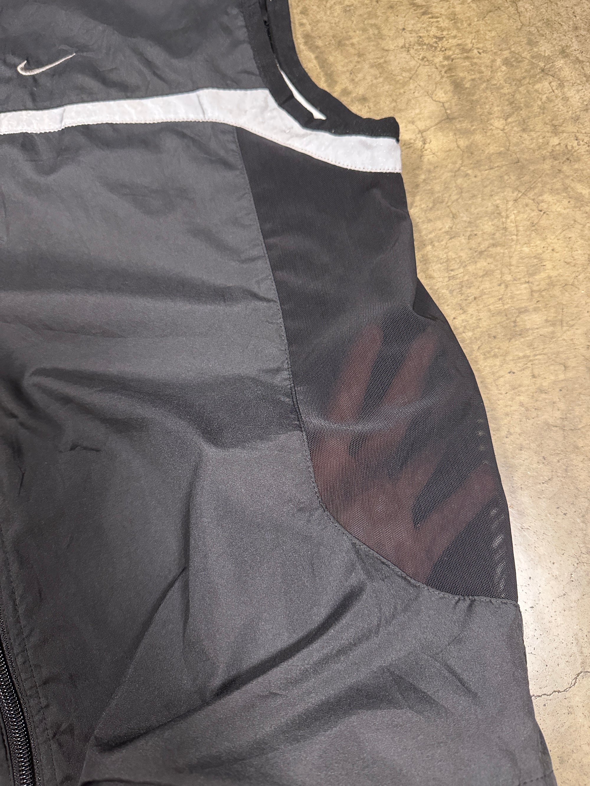 Vintage Nike ACG Running Vest 00s in Black