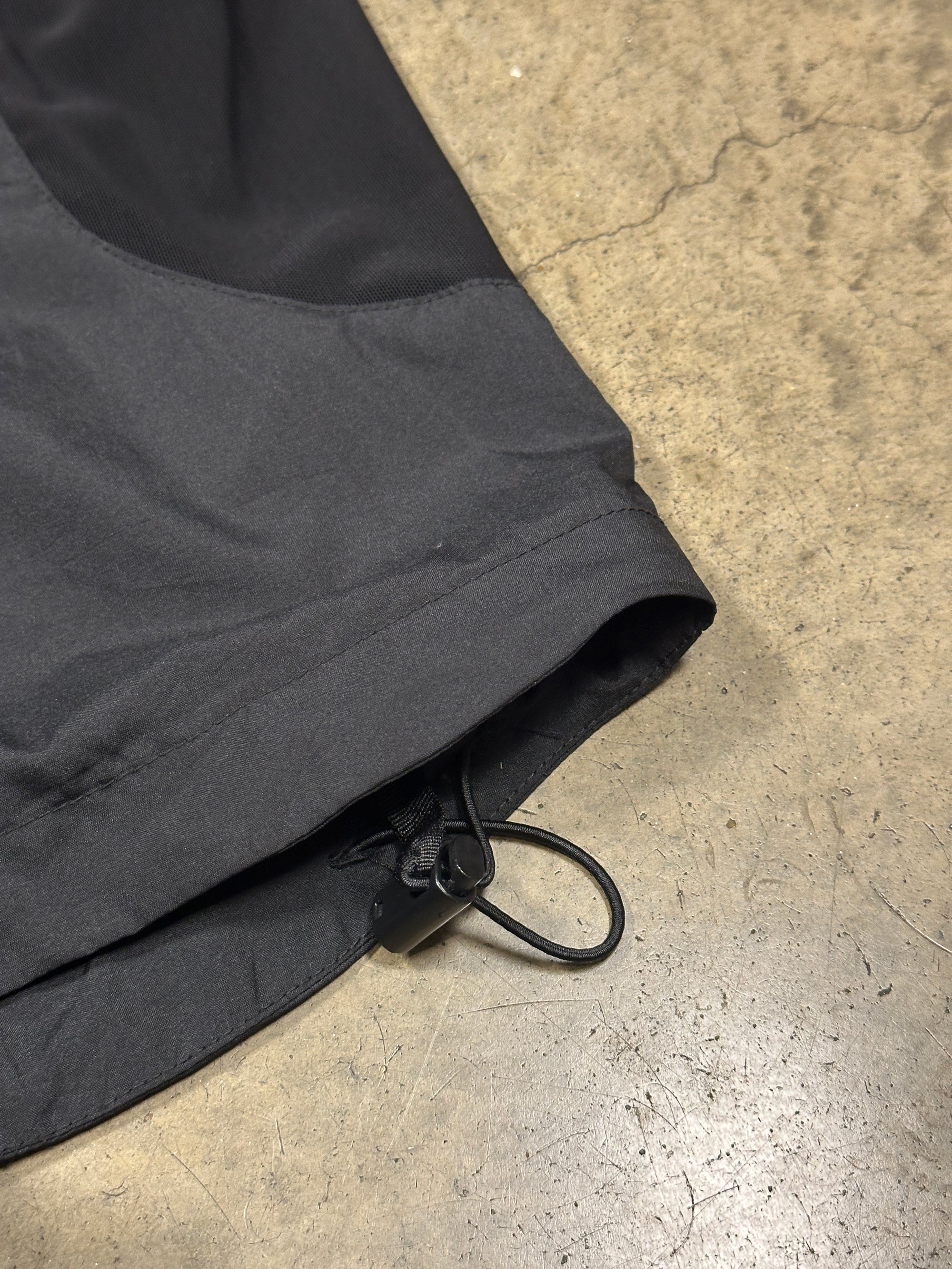Vintage Nike ACG Running Vest 00s in Black