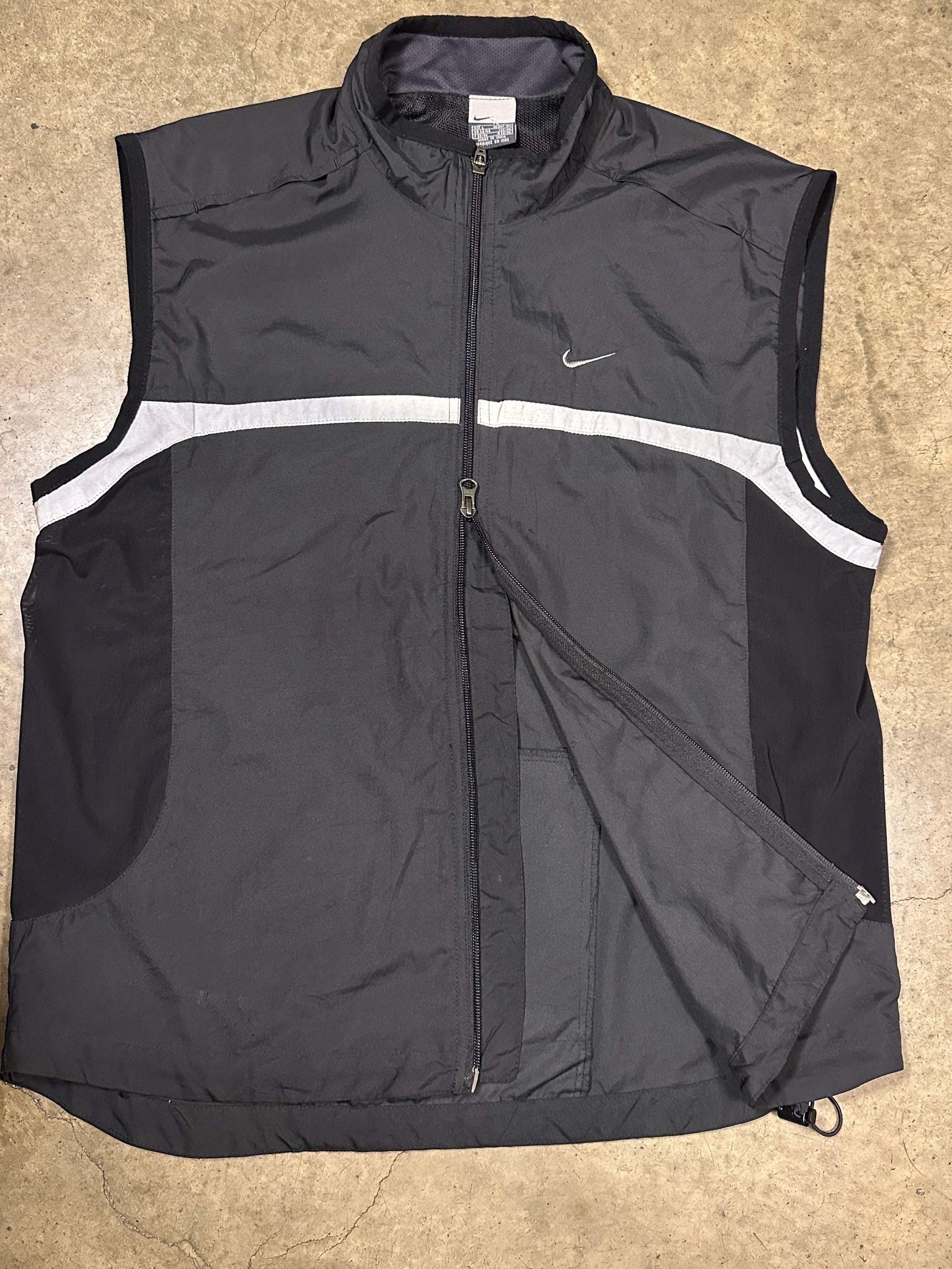 Vintage Nike ACG Running Vest 00s in Black