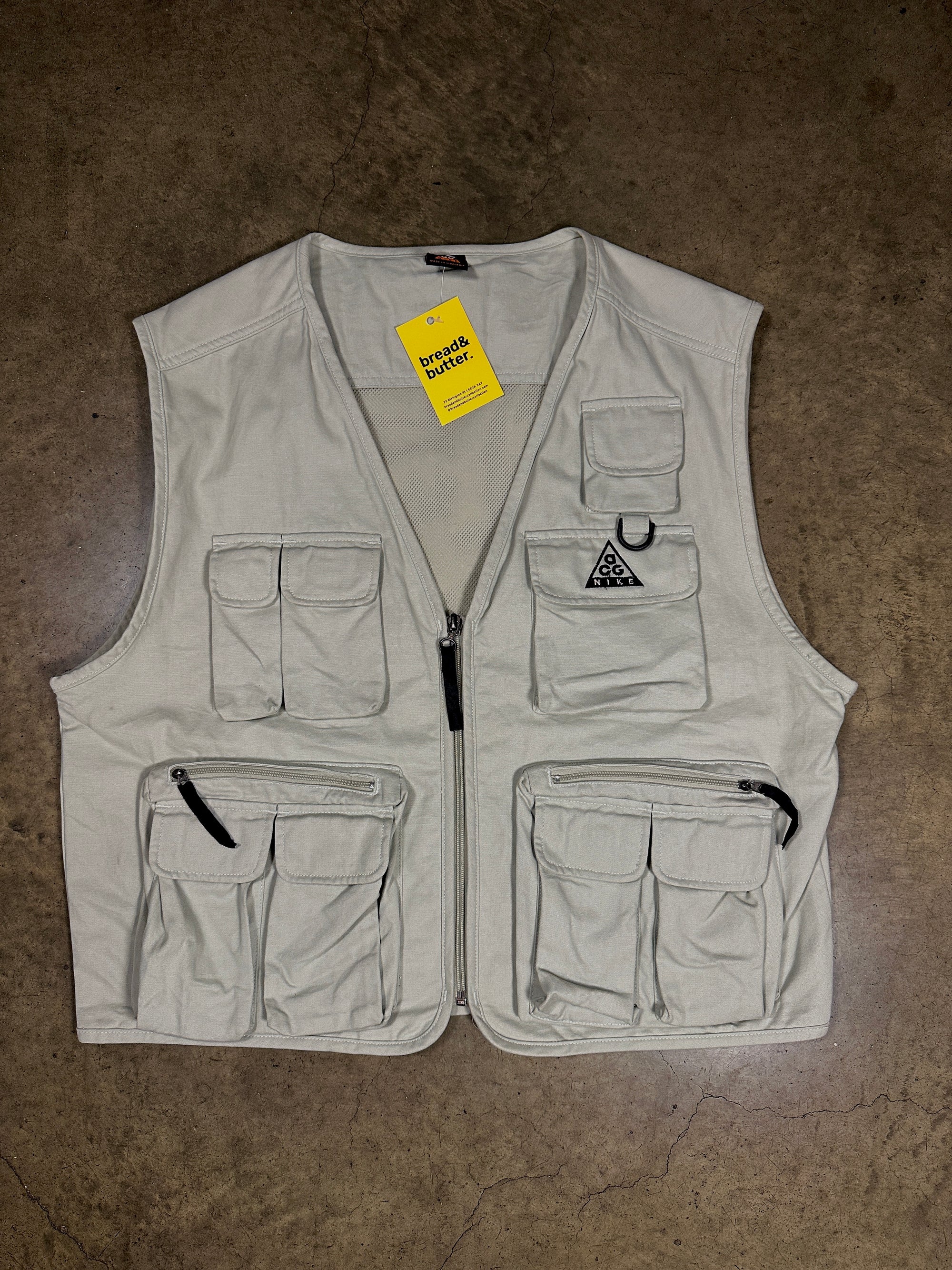 Vintage Nike ACG Utility Vest 00s in Beige