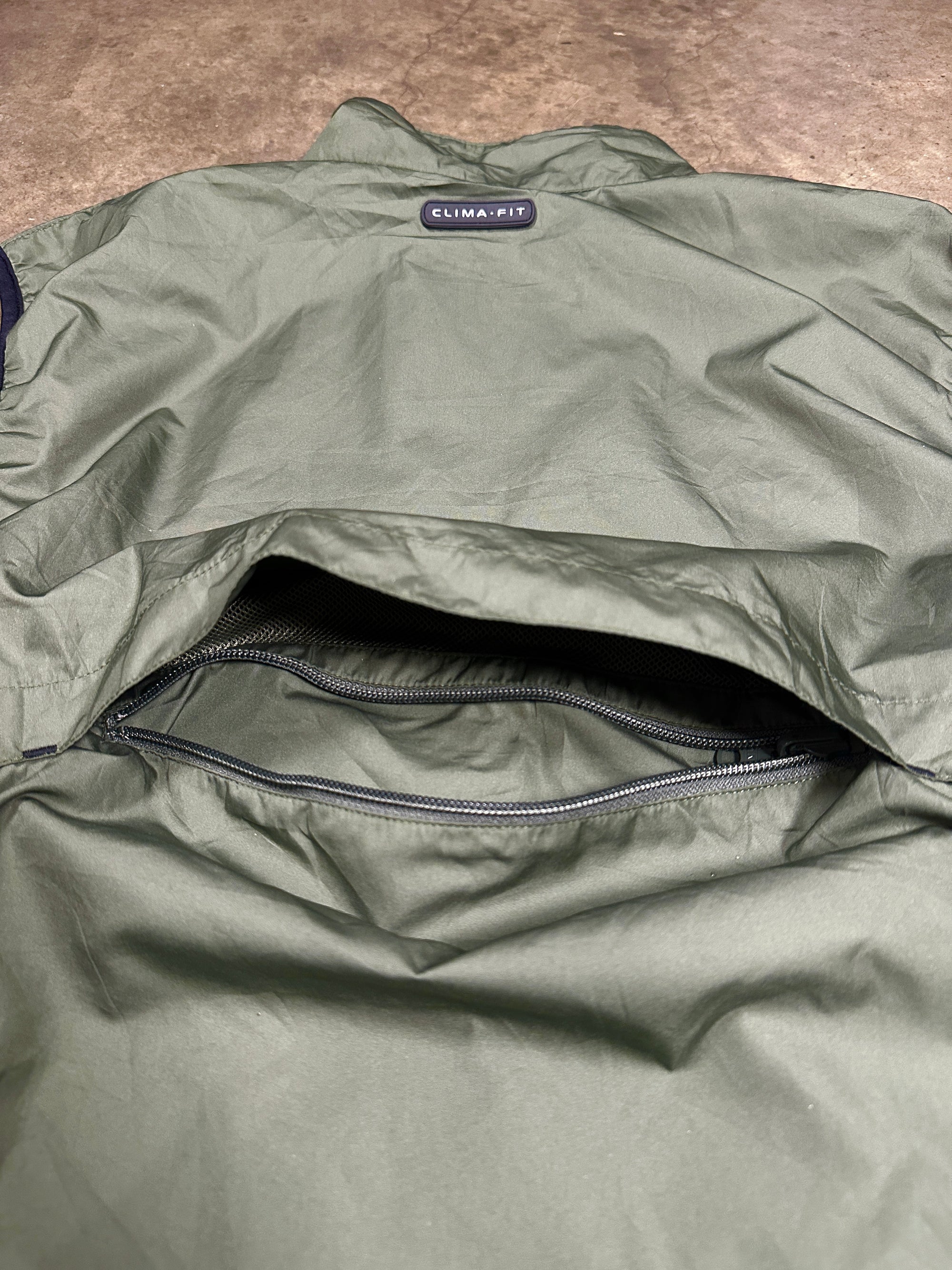 Vintage Nike Clima-Fit Utility Vest 00s in Olive Green