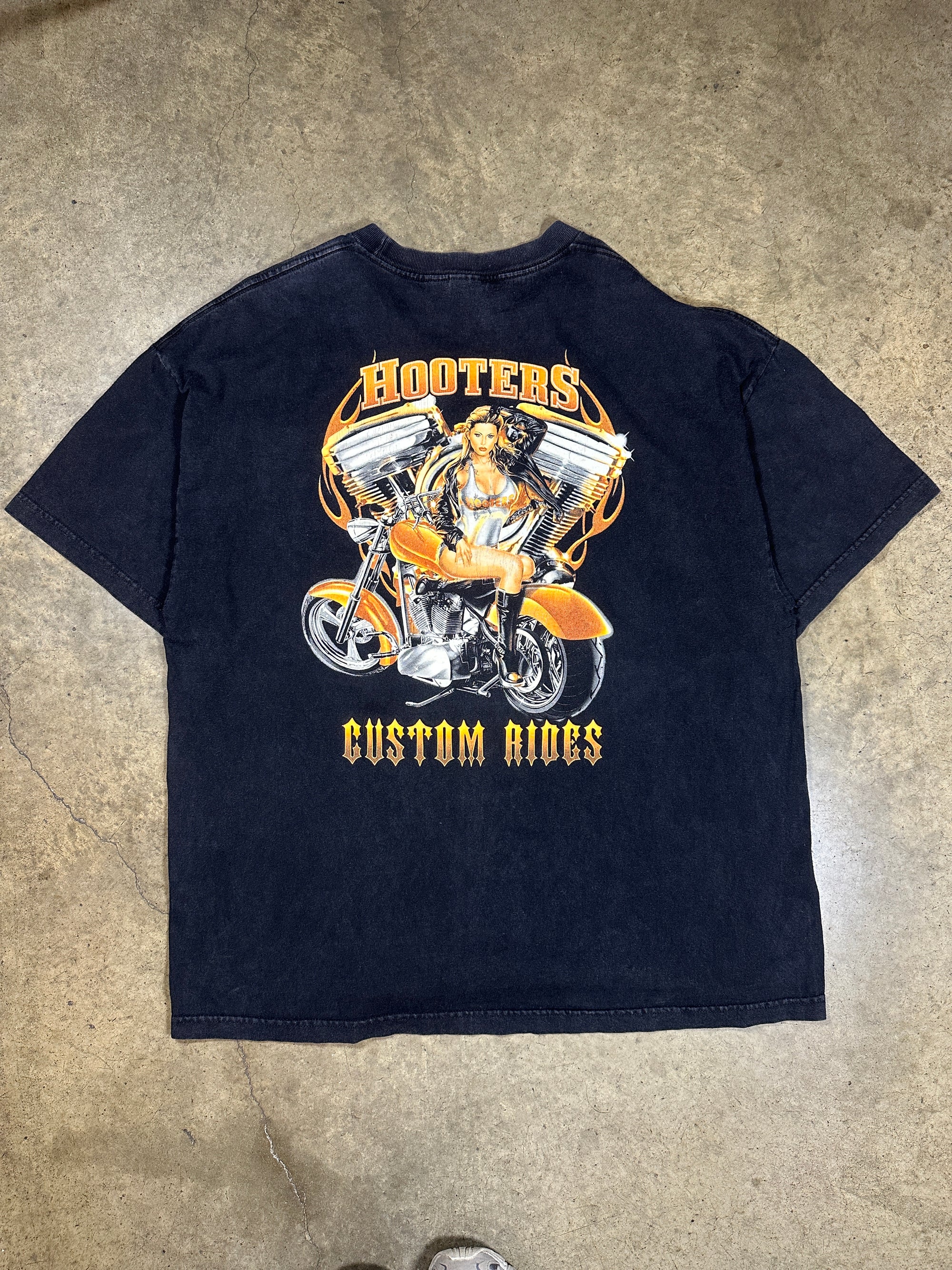 Vintage Hooters T-Shirt