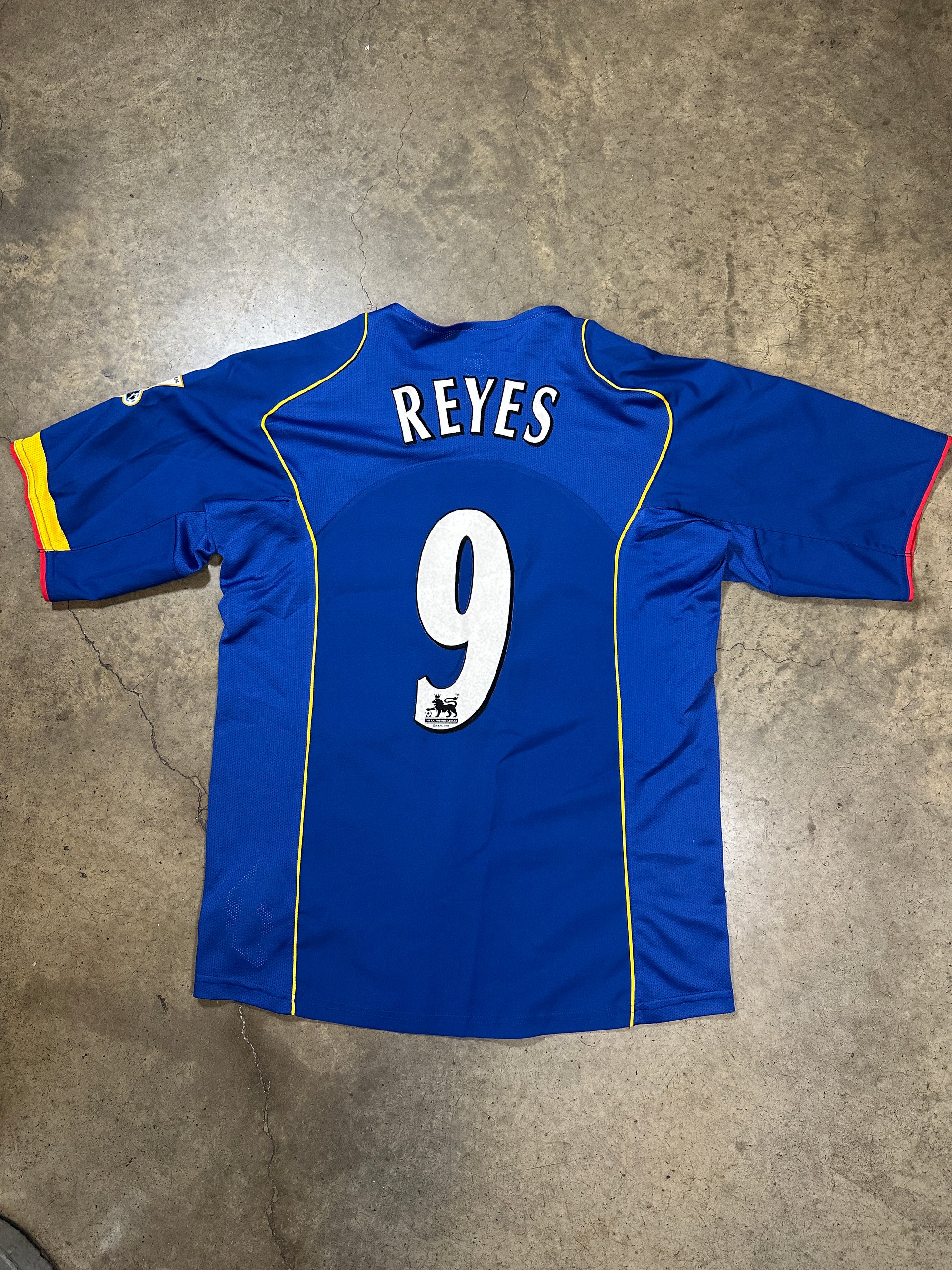 Vintage Reyes Arsenal '04 Away Football Shirt