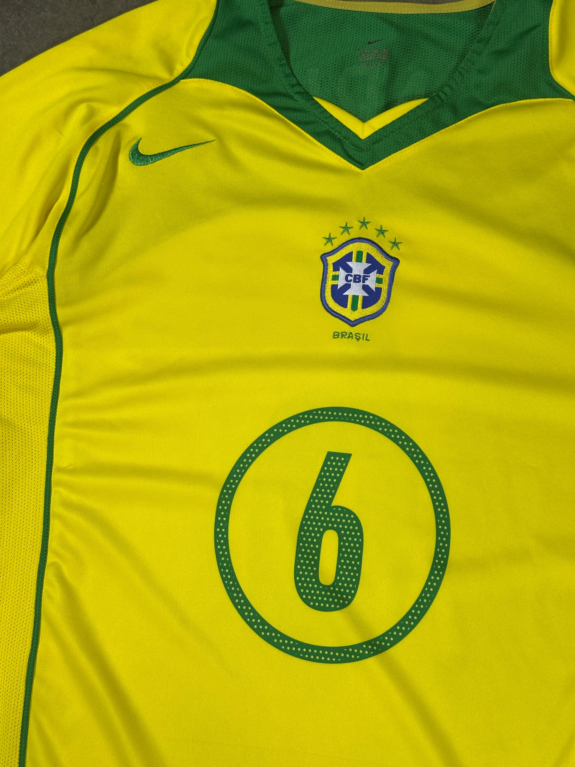 Vintage R. Carlos Brazil '04 Nike Football Shirt